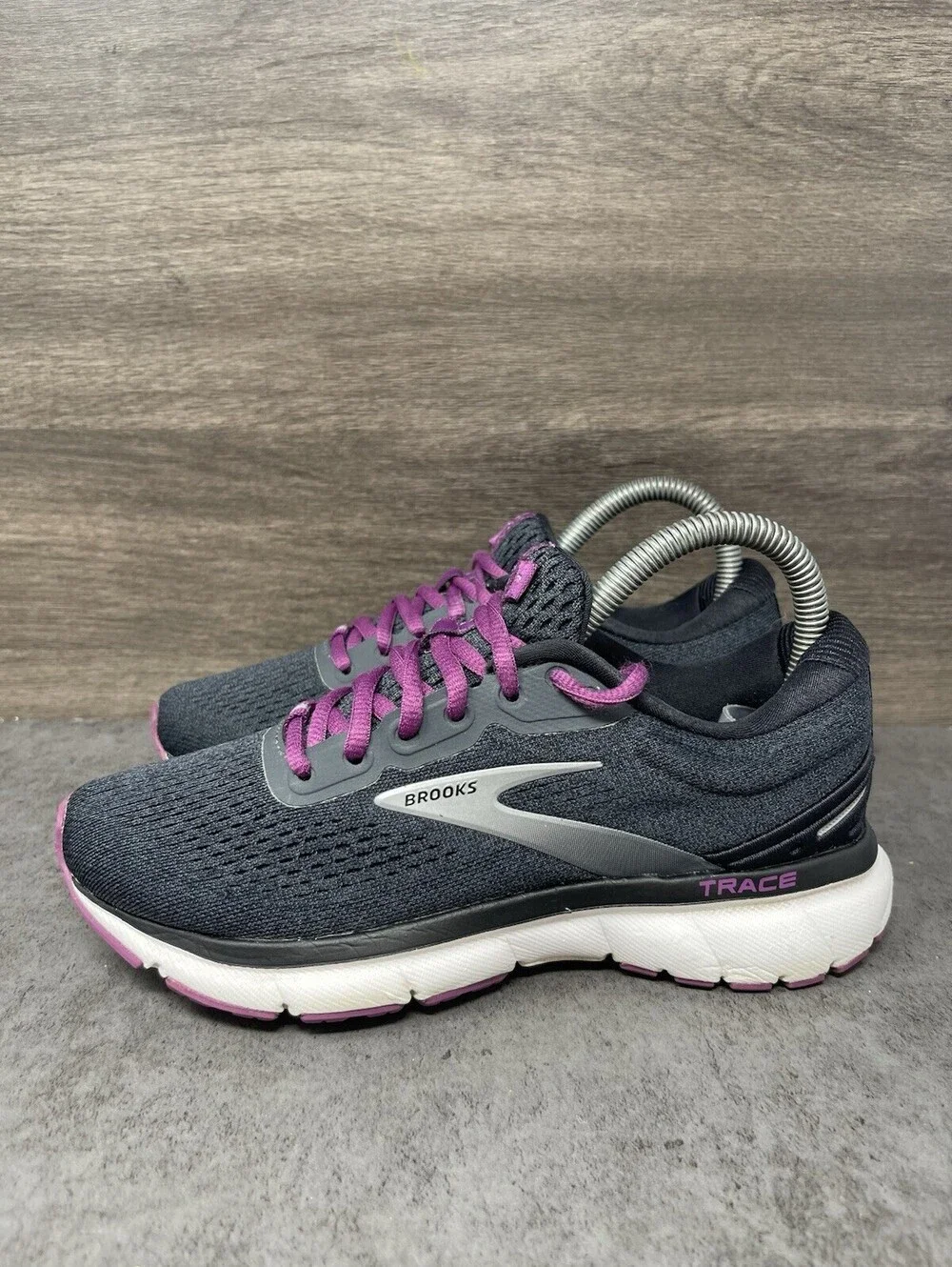 Brooks Trace 1 Womens Size 5 B Ebony Black Wood Violet Running Walking Shoes